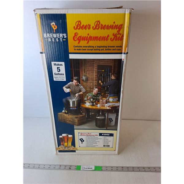 Brewer's Best Deluxe Equipment Kit- Appears NIB