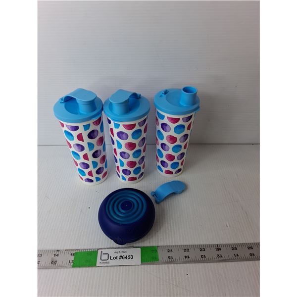 (3) Tupperware Plastic Travel Mugs 7.5" Tall & Storage Case