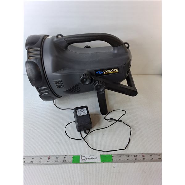 Cyclops 15 Million Candlepower Flashlight- Charger Powers On, As Is