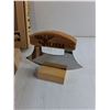 Image 3 : The Ulu Factory Large Chopping Bowl with Moose Knife