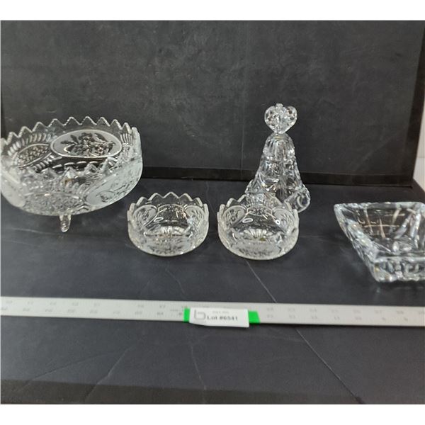 (4) Clear Glass Bowls & Glass Bell