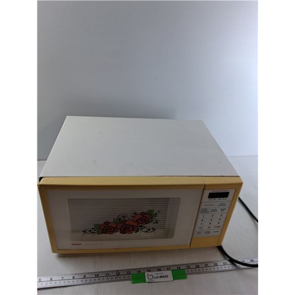 Sanyo Microwave - As Is CANNOT SHIP