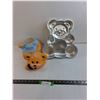 Image 1 : Teddy Bear Cookie Jar And 13" Teddy Bear Cake Pan
