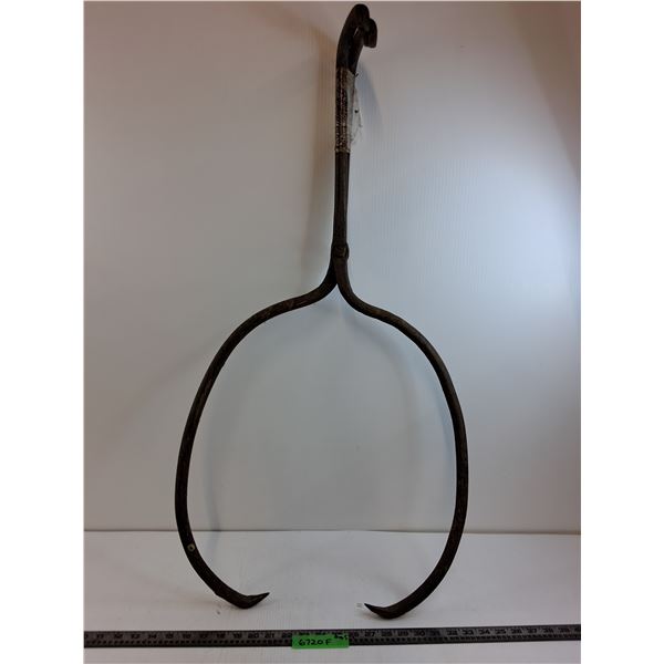 *Vintage Cast Iron 3' Ice Block Tongs - Pickup Only