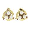 Image 6 : Vintage 14K Gold 6.5mm Cultured Pearl & Ruby Florentine Finish Omega Earrings