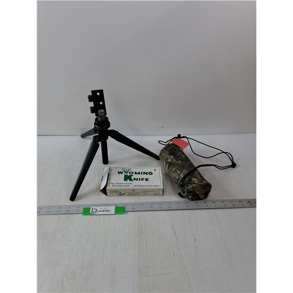 Wyoming Knife, Deer Rattles & Mini Tripod