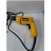 Image 5 : DeWalt ⅜ (10mm) VSR Drill- Powers On As Is