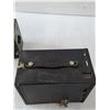 Image 5 : Vintage Kodak Brownie Target Six-16 Box Camera & Kodak No 2 A Brownie Box Camera- As Is