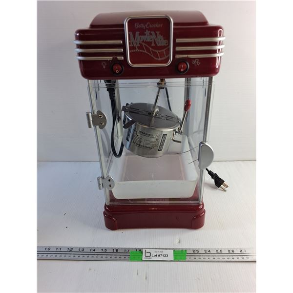 Betty Crocker MovieNite Popcorn Maker - Powers On, As Is