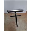 Image 2 : Roller Stand 27" x 17" - PICK UP