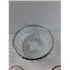 Image 4 : (3) Glass Bowls, (2) Glass Dishes