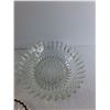 Image 6 : (3) Glass Bowls, (2) Glass Dishes