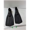 Image 1 : (2) Swimming Flippers - Size 6 - 7