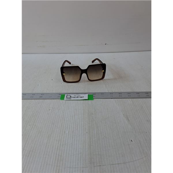 Oversized Woman Sunglasses- 6" x 2"