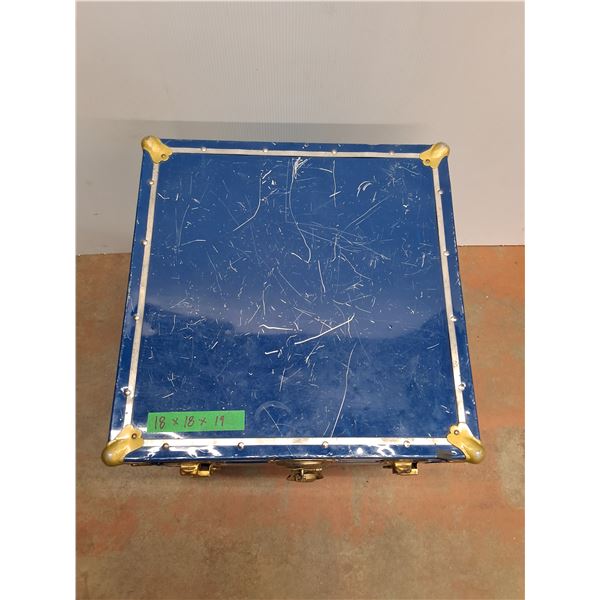 *Vintage Blue Trunk CANNOT SHIP- Has Scratches