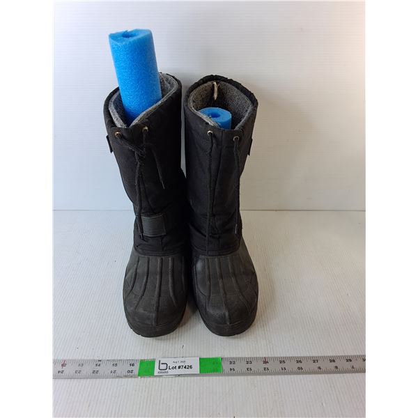 Pair of Tera Gear Men's Winter Boots- 13, Has rips