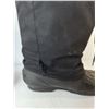 Image 4 : Pair of Tera Gear Men's Winter Boots- 13, Has rips