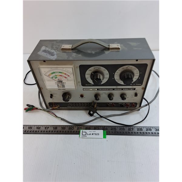 Vintage B&K Model 960 Transistor Radio Analyst - No Power Detected - Pickup Preferred