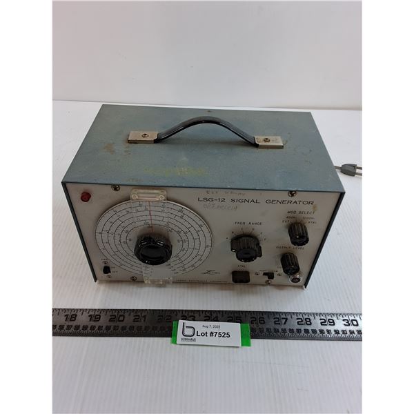 Vintage Leader LSG12 Signal Generator - Powers On - Pickup Preferred