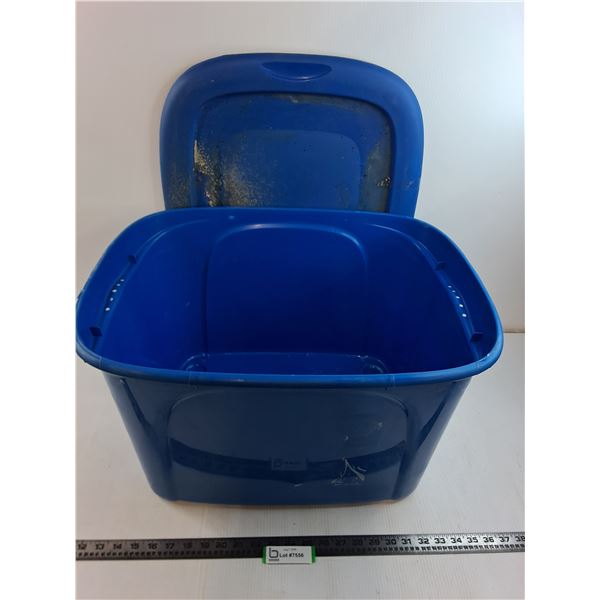 Plastic Storage Bin with Lid - 23x19x13" - Pickup Only