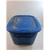 Image 2 : Plastic Storage Bin with Lid - 23x19x13" - Pickup Only
