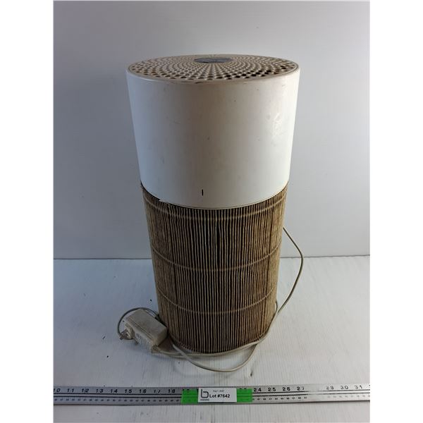 HEPA Style Air Purifier with a Pleated Filter - Tested, 20" x 10", Pickup Preferred