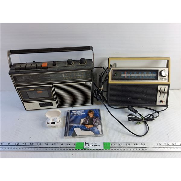 Sears De Luxe AM/FM Radio Recorder, Viking Radio, Rod Steward CD and Nutrien Ear Buds - As Is