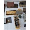 Image 4 : (10) Model Train Buildings, Model Train Bridge, Tracks, Misc - As Is