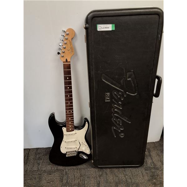 Fender Stratocastor - MZ1062443 - Made in Mexico w/Case - Tested, Works