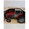 Image 5 : ERTL Massey Ferguson 670 Tractor w/Cab Model Tractor - 1:20 Model Scale