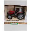 Image 1 : ERTL Massey Ferguson 3650 4wd Tractor Model - 1:16 Model Scale