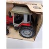 Image 3 : ERTL Massey Ferguson 3650 4wd Tractor Model - 1:16 Model Scale