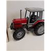 Image 3 : ERTL Massey Ferguson 3070 4WD Tractor Die Cast - 1:16 Model Scale Comes w/Box