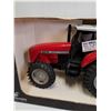 Image 2 : Massey Ferguson 8270 Model Tractor - 1:16 Model