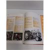 Image 2 : World Wide Guide to Massey Ferguson 100 & 1000 Tractors Book - Hardcover