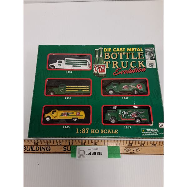 7-Up Die Cast Model Bottle Truck Collection in Box - 1:87 Scale