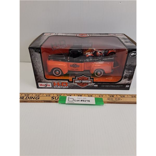 Harley Davidson 1948 Ford F-100 & 1948 Panhead Motorcycle - Die Cast Model 1:24 Scale