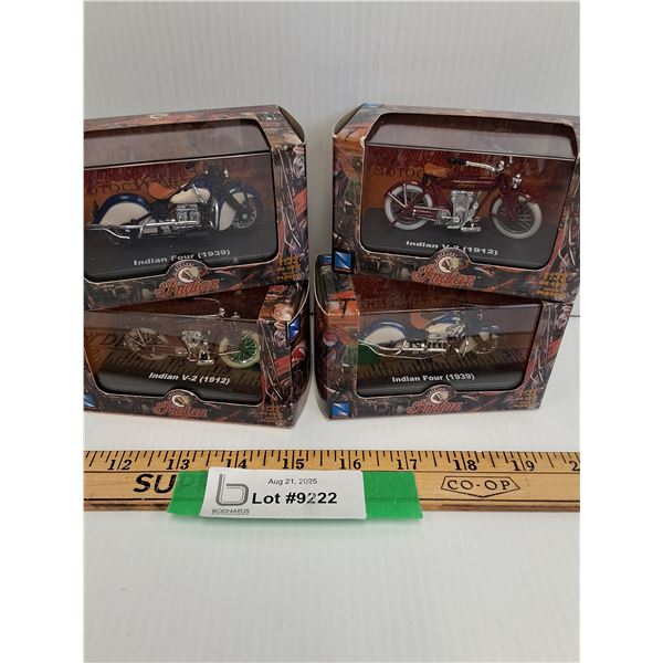(4) Indian Motorcycles Die Cast Models - 1:32 Scale