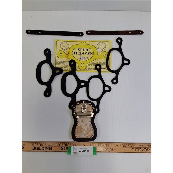 Spur Tiedown Set & Weaver Leather Cowgirl Pocket Decorative Show Bandanas Holder