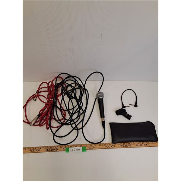 Shure Microphone w/Cord - Model SM-58 w/Case