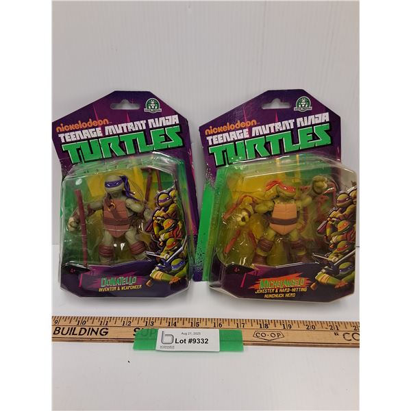 (2) Teenage Mutant Ninja Turtles Figurines: Donatello & Michelangelo
