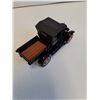 Image 3 : Ford Die Cast Model 1925 Model T Truck  - 1:32 Scale