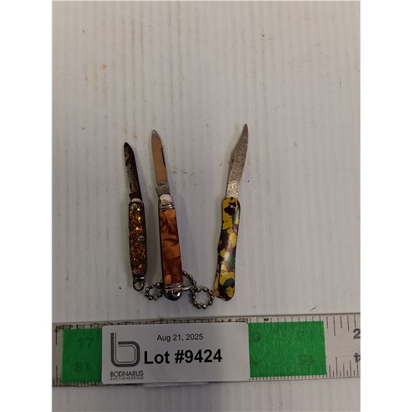 (3) Miniature Pocket Knives Up to 3.75" Long