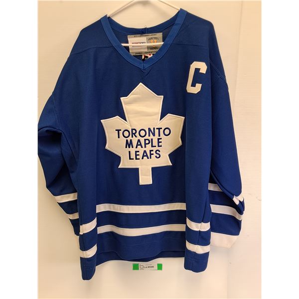 Wendel Clark #17 Toronto Maple Leafs Autographed Jersey- Cannot Authenticate, Size 50