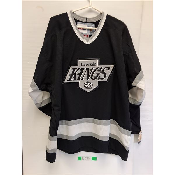 Autographed Kelly Hrudey #32 Los Angeles Kings Jersey- XL with Certificate of Authenticity