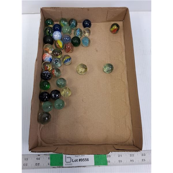 Lot of Vintage Marbles Up to 1 Inch