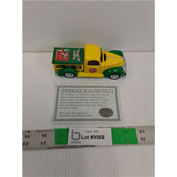 1:32 Scale Ford/ 7 Up Diecast Model Truck with Certificate of Authenticity