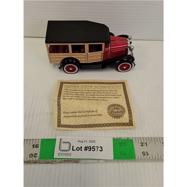 1:32 Scale 1929 Model Ford Woody Wagon with Certificate of Authenticity