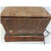 Image 3 : Vintage Westinghouse Radio 13.25" x 7" x 8" with Stand- As Is