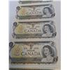 Image 3 : ^(6) Canadian One Dollar Bills (Sequential Series of Numbers) - 1973